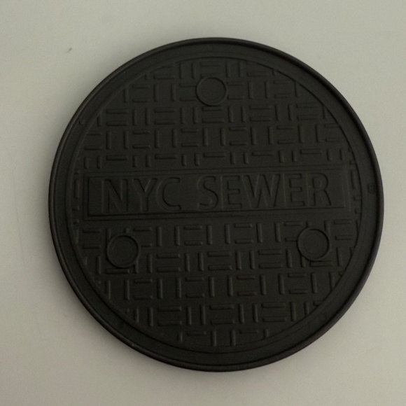 Vintage TMNT Teenage Mutant Ninja Turtles ~ NYC Sewer Cover manhole accessory - Picture 2 of 3